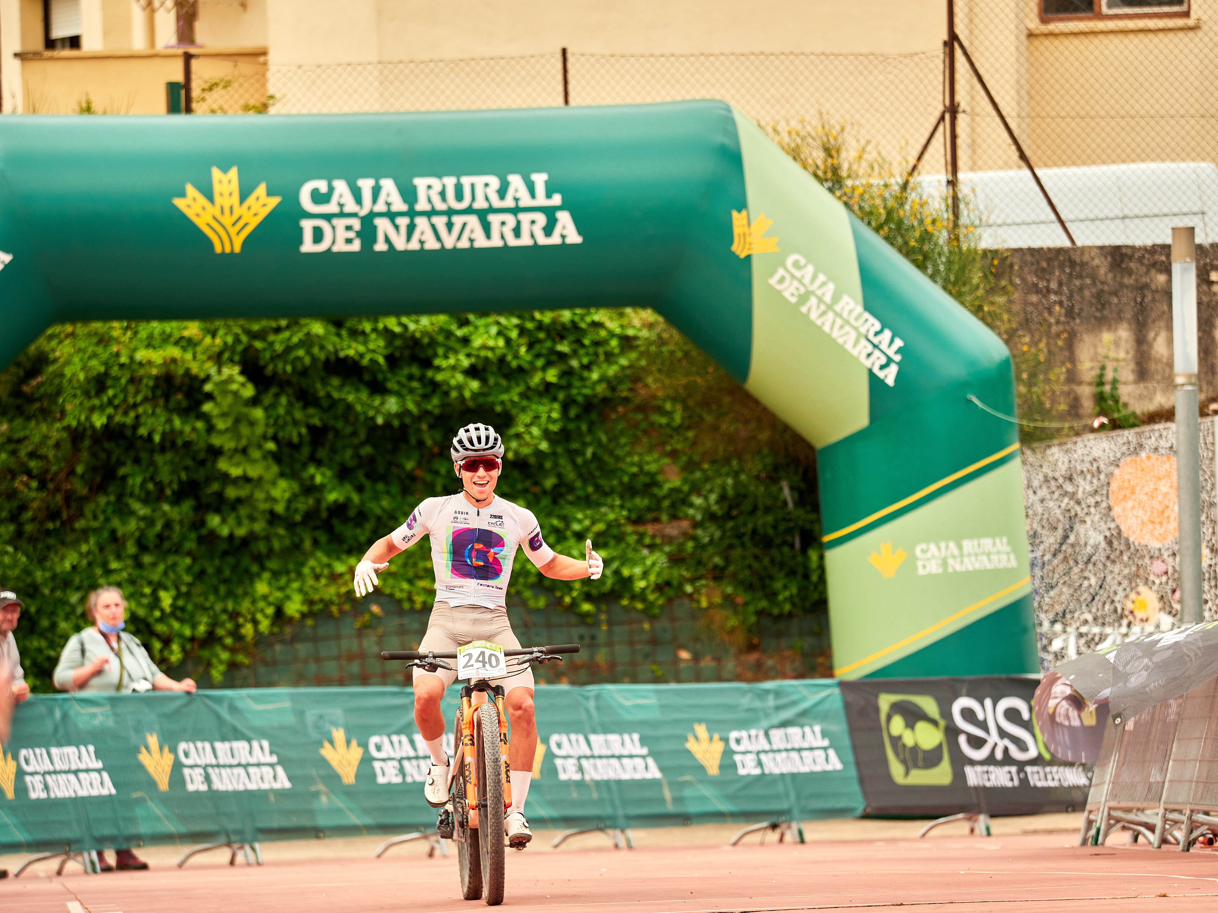 Suerte desigual para los vileros en la Superprestige de Estella. Zaragoza es primero, Orts no logra podio, y Chapa es tercera Suerte desigual para los vileros en la Superprestige de Estella. Zaragoza es primero, Orts no logra podio, y Chapa es tercera