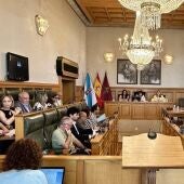 Los concejales socialistas en el Concello de Santiago desafían a la dirección local del PSOE al apoyar en pleno la ordenanza de las VUT