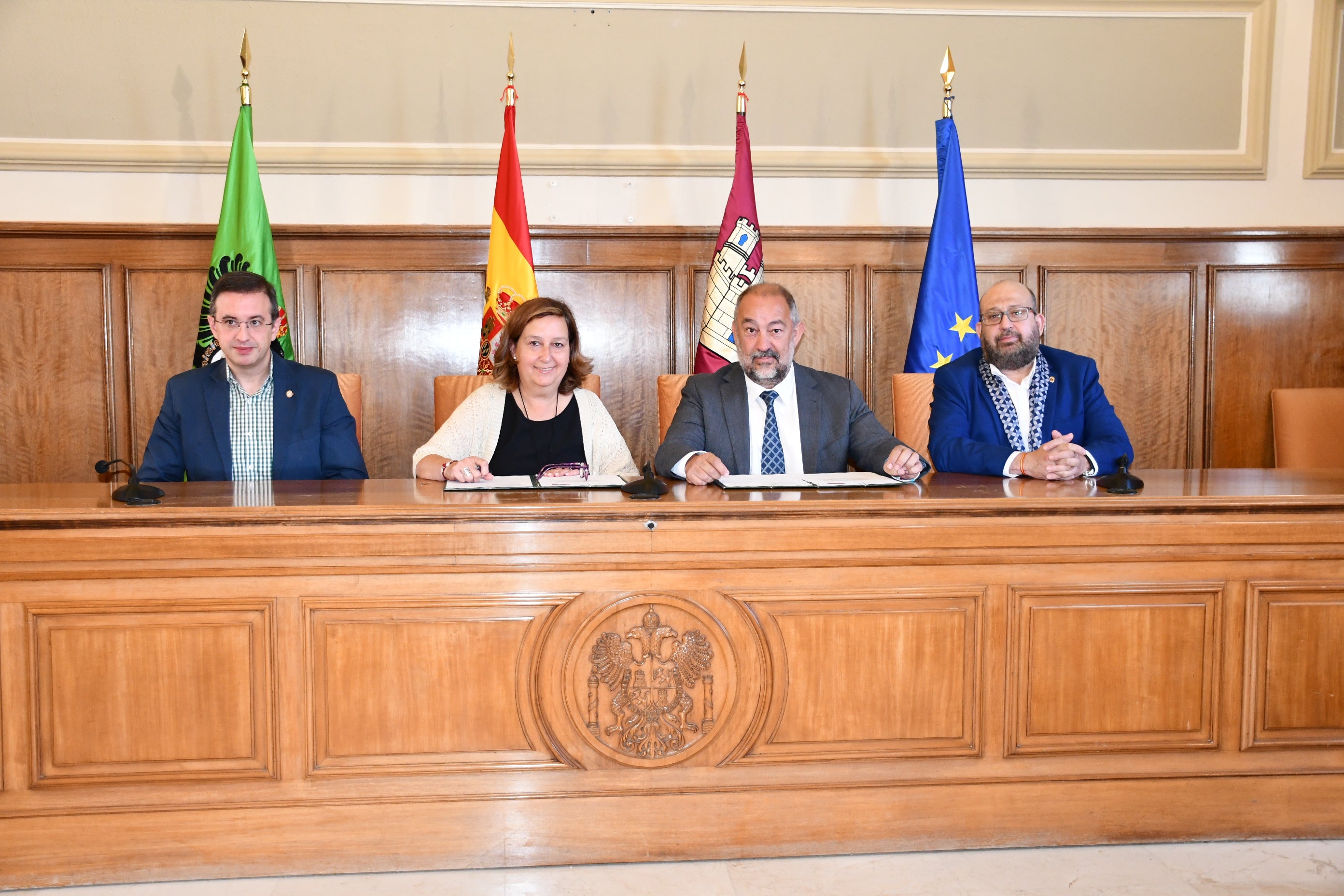 La Diputación y la UCLM firman un convenio de colaboración dotado con 50.000 euros para fomentar la docencia y la investigación en la provincia La Diputación y la UCLM firman un convenio de colaboración dotado con 50.000 euros para fomentar la docencia y la investigación en la provincia