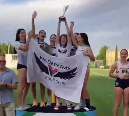 Las chicas del Valdepeñas Athletic Club Sistemas Valcom ganan la Copa de Atletismo Femenina por clubes de Castilla La Mancha Las chicas del Valdepeñas Athletic Club Sistemas Valcom ganan la Copa de Atletismo Femenina por clubes de Castilla La Mancha