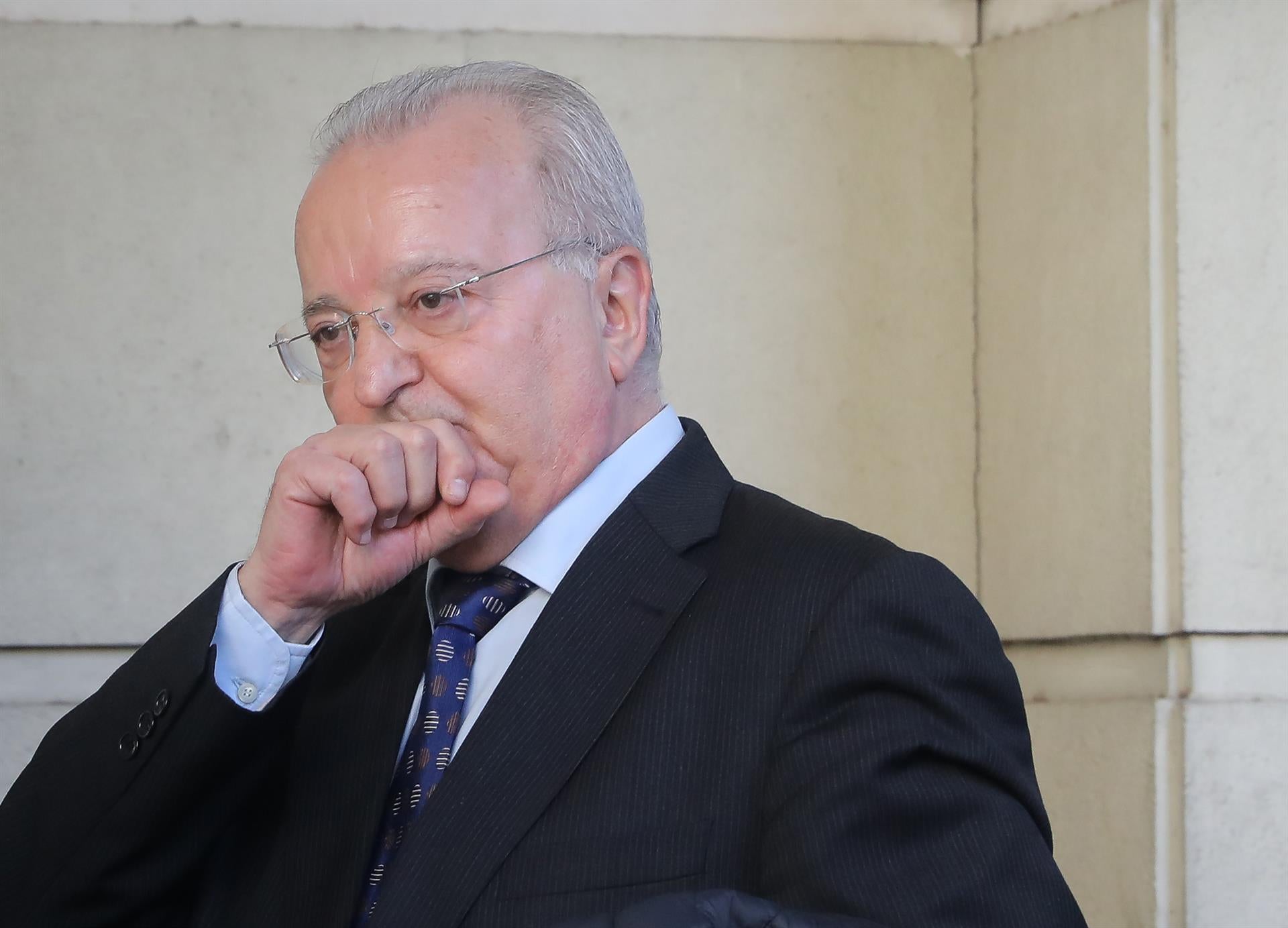 La ponencia del Constitucional propone perdonar parte de la malversación de Antonio Fernández por los ERE La ponencia del Constitucional propone perdonar parte de la malversación de Antonio Fernández por los ERE