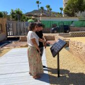 Carolina Frías con el arquitecto municipal de L'Alfàs