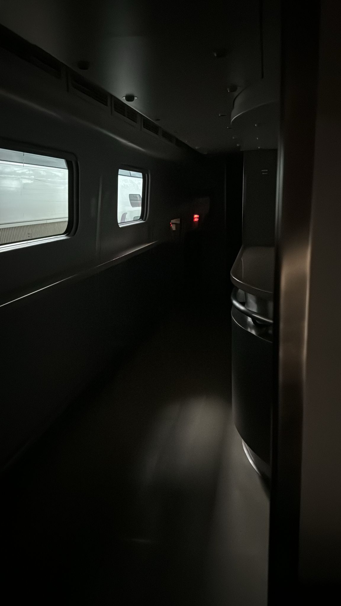 Denuncian goteras y vagones a oscuras en los Avant de Ciudad Real Denuncian goteras y vagones a oscuras en los Avant de Ciudad Real