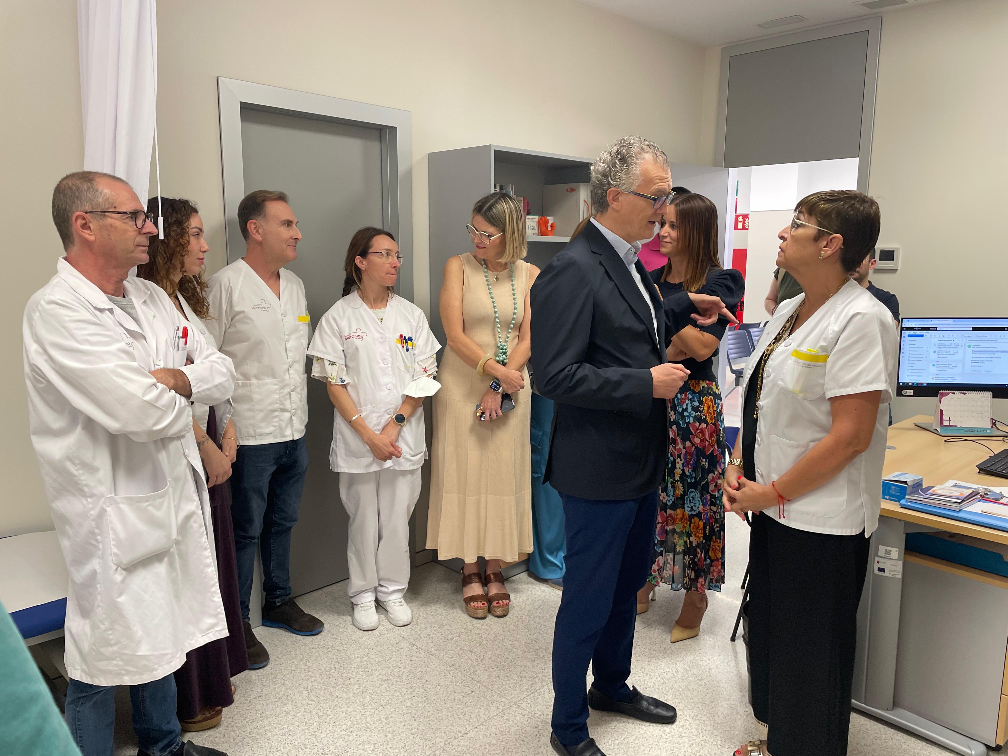 Salud dispondrá de 5.900 profesionales más en verano para garantizar la asistencia sanitaria en toda la Región Salud dispondrá de 5.900 profesionales más en verano para garantizar la asistencia sanitaria en toda la Región