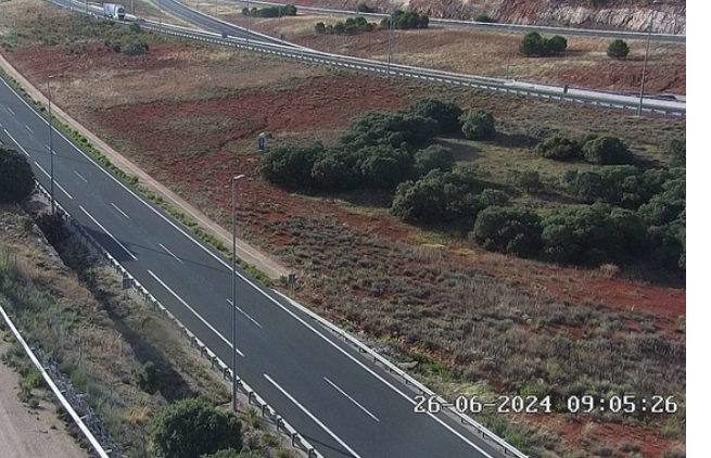 Reabre la autovía A-3 tras estar cortada en Cuenca por el choque de dos camiones Reabre la autovía A-3 tras estar cortada en Cuenca por el choque de dos camiones