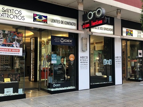 Óptica Santos Patronos combina tradición y últimas tecnologías con casi 30 años en Alzira Óptica Santos Patronos combina tradición y últimas tecnologías con casi 30 años en Alzira