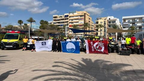 El Ayuntamiento de Sagunto presenta su dispositivo especial de playas 2024 en la Playa de El Puerto