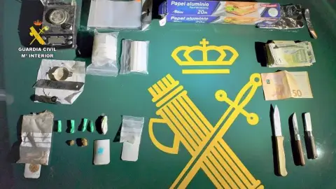 Tres detenidos por tráfico de drogas en tres actuaciones distintas de la Guardia Civil en Casar de Cáceres, Peraleda y en Coria Tres detenidos por tráfico de drogas en tres actuaciones distintas de la Guardia Civil en Casar de Cáceres, Peraleda y en Coria