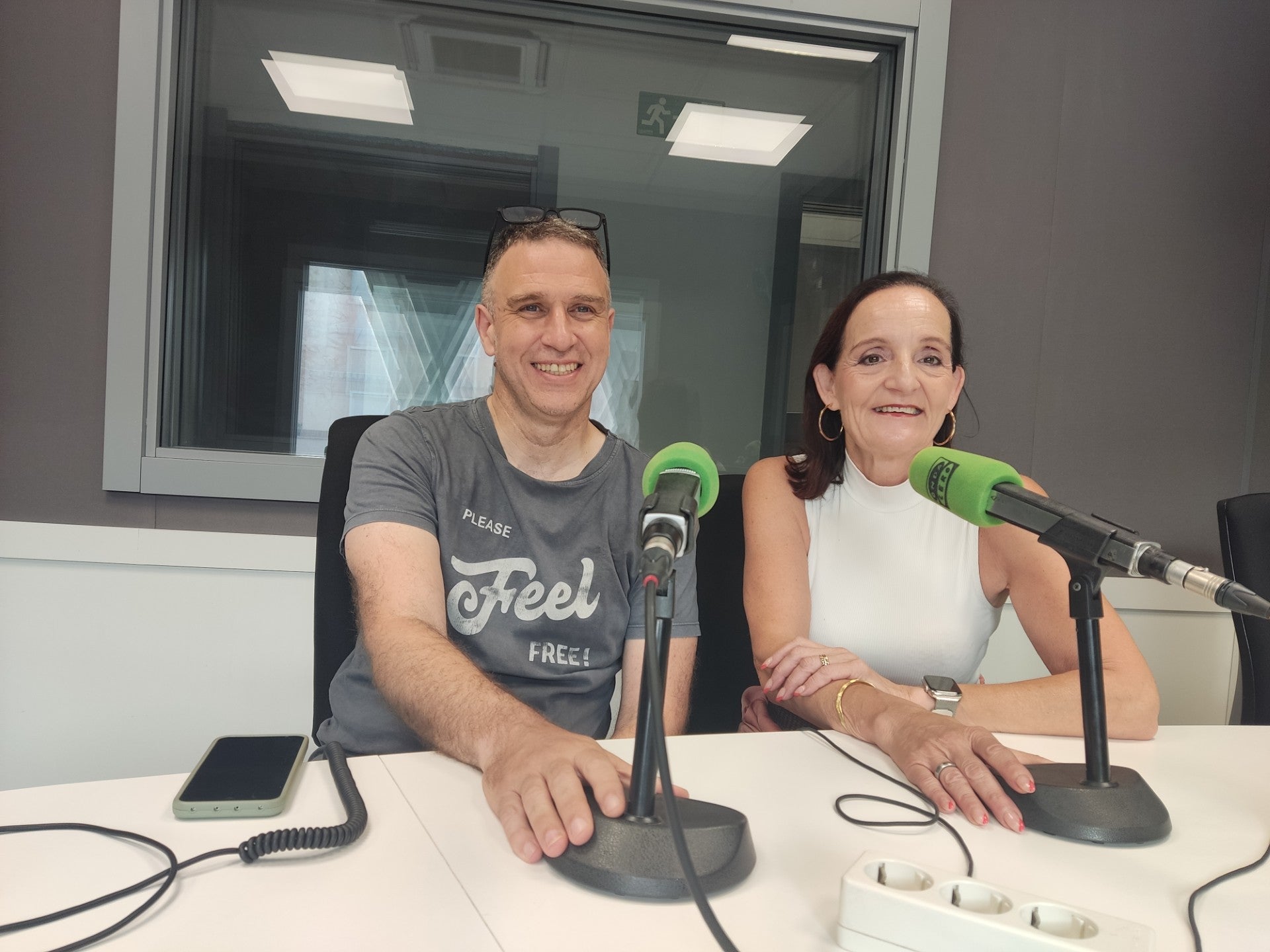 Las especialidades de Teleco y su adaptación a las nuevas exigencias del mercado Las especialidades de Teleco y su adaptación a las nuevas exigencias del mercado