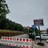 Vecnos de la rúa do Pombal reclaman que la ejecución de las obras se realice "por tramos o fases" porque "será inviable aquí la vida ocho meses" Vecnos de la rúa do Pombal reclaman que la ejecución de las obras se realice "por tramos o fases" porque "será inviable aquí la vida ocho meses"
