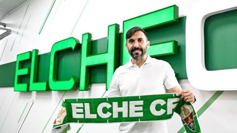 Eder Sarabia, tras su presentaci&oacute;n.