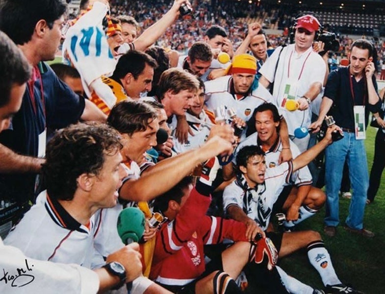 Se cumplen 25 años del inicio de la era más gloriosa del Valencia Se cumplen 25 años del inicio de la era más gloriosa del Valencia