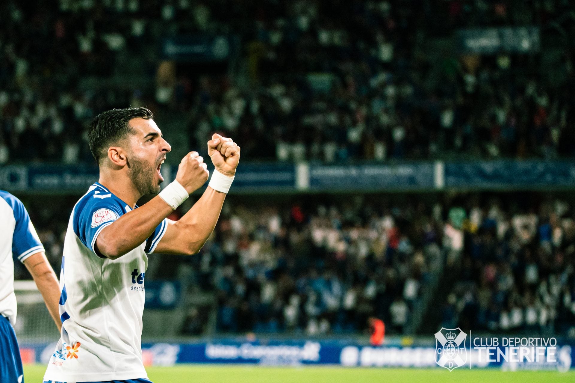 El Tenerife lanza su campaña de abonos con un 'polémico' guiño a Las Palmas El Tenerife lanza su campaña de abonos con un 'polémico' guiño a Las Palmas