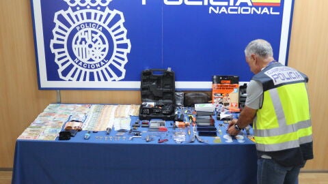 La Policía Nacional ha desarticulado un grupo dedicado a robos en domicilios con base inicial en Torrevieja