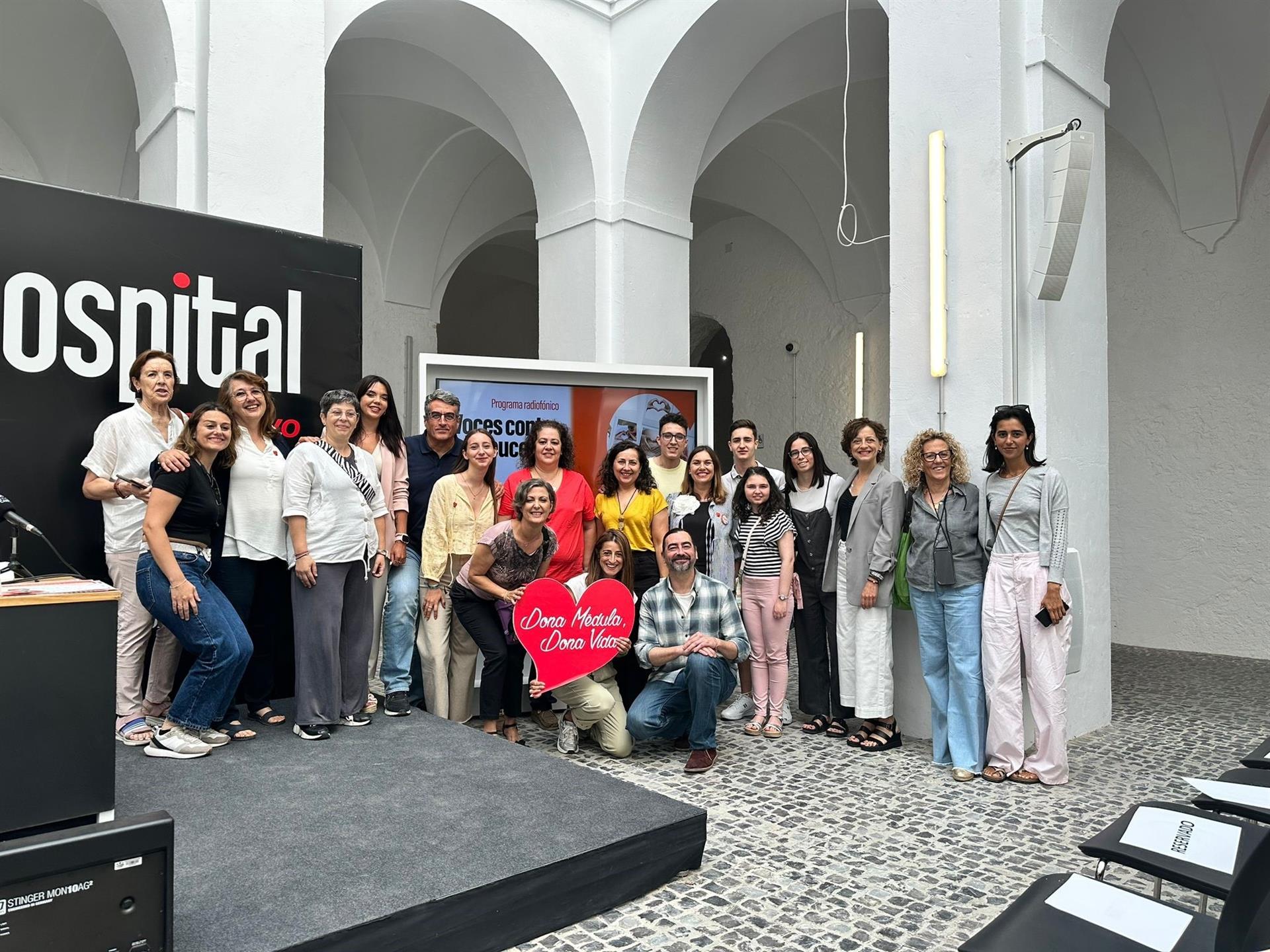 La UEx alza la voz contra la leucemia a través de un programa de radio en directo en El Hospital Centro Vivo de Badajoz La UEx alza la voz contra la leucemia a través de un programa de radio en directo en El Hospital Centro Vivo de Badajoz
