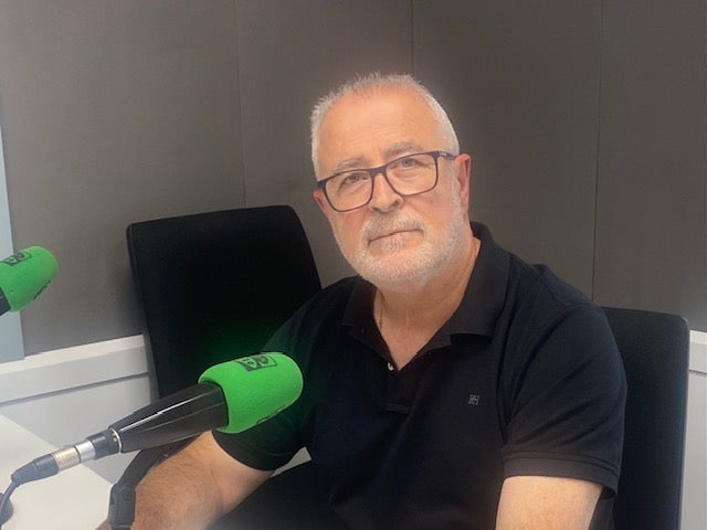 Los taxistas de Zaragoza se querellarán contra Uber y Cabify Los taxistas de Zaragoza se querellarán contra Uber y Cabify