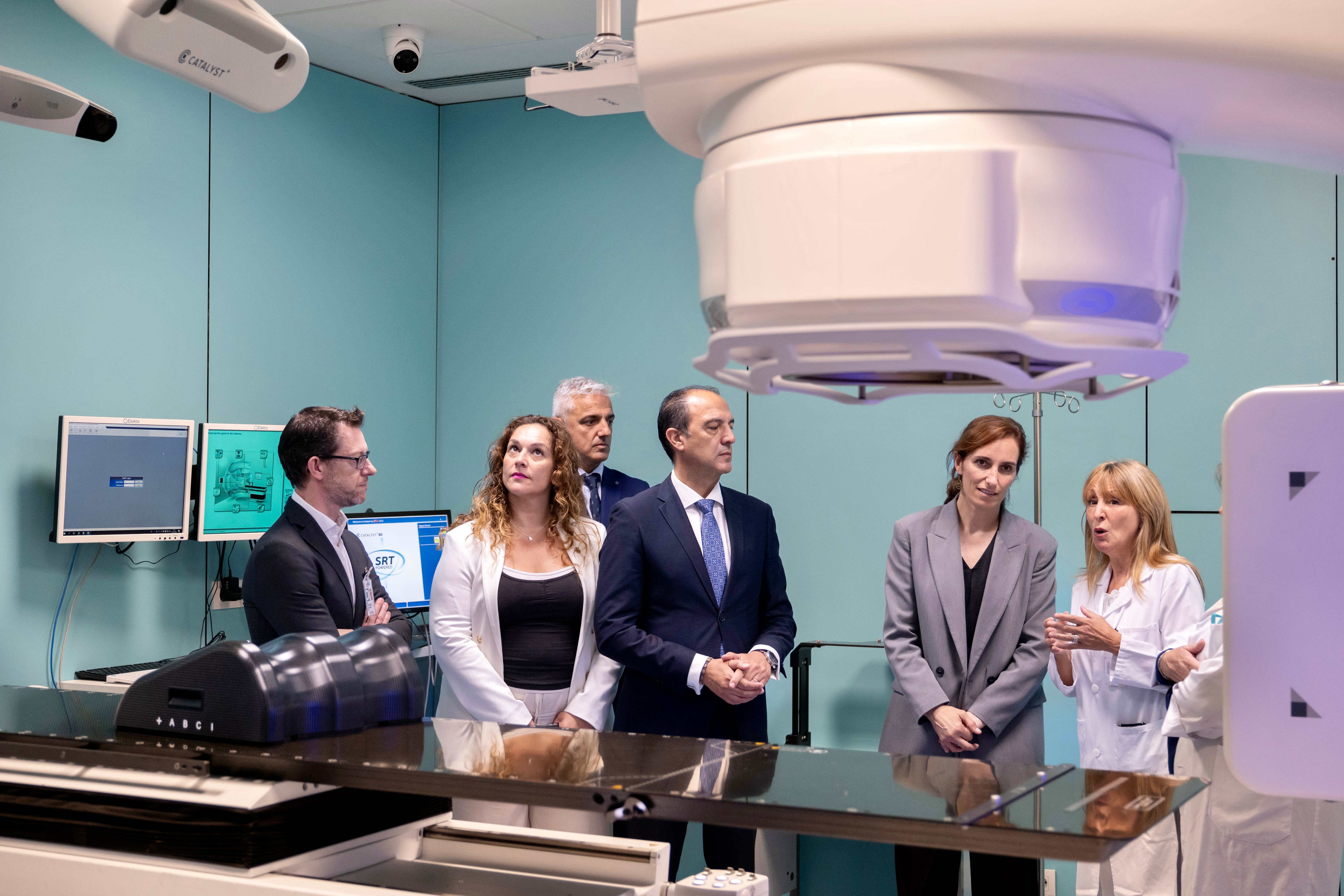 La ministra de Sanidad elogia el plan de fidelización de médicos de Aragón La ministra de Sanidad elogia el plan de fidelización de médicos de Aragón