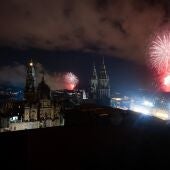La plaza del Obradoiro volverá a recuperar el protagonismo la noche del 24 de julio, víspera del Apóstol, aunque no se lancen desde allí los Fuegos