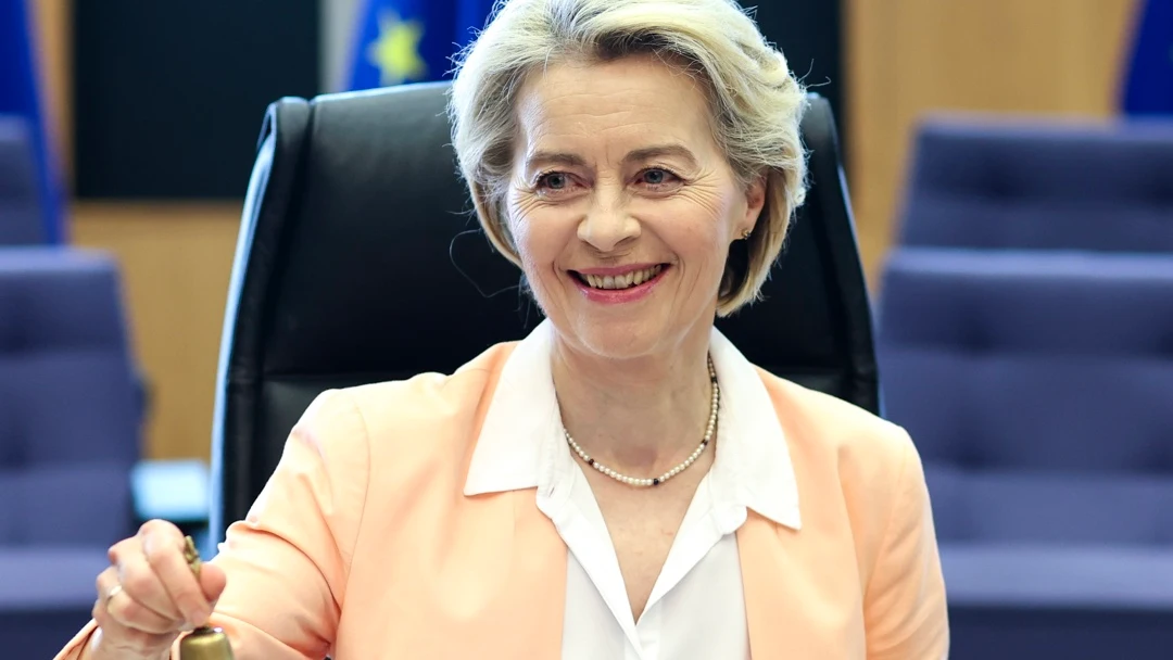 La presidenta de la Comisión Europea y recién nombrada candidata a repetir en este cargo, Ursula von der Leyen. EFE/EPA/OLIVIER HOSLET La presidenta de la Comisión Europea y recién nombrada candidata a repetir en este cargo, Ursula von der Leyen. EFE/EPA/OLIVIER HOSLET