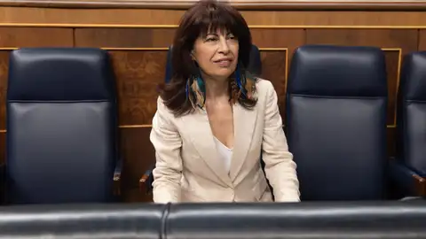 La Ministra de Igualdad cree que la afirmación del diputado extremeño de Vox sobre el teléfono 028 puede ser "constitutiva de delito" La Ministra de Igualdad cree que la afirmación del diputado extremeño de Vox sobre el teléfono 028 puede ser "constitutiva de delito"