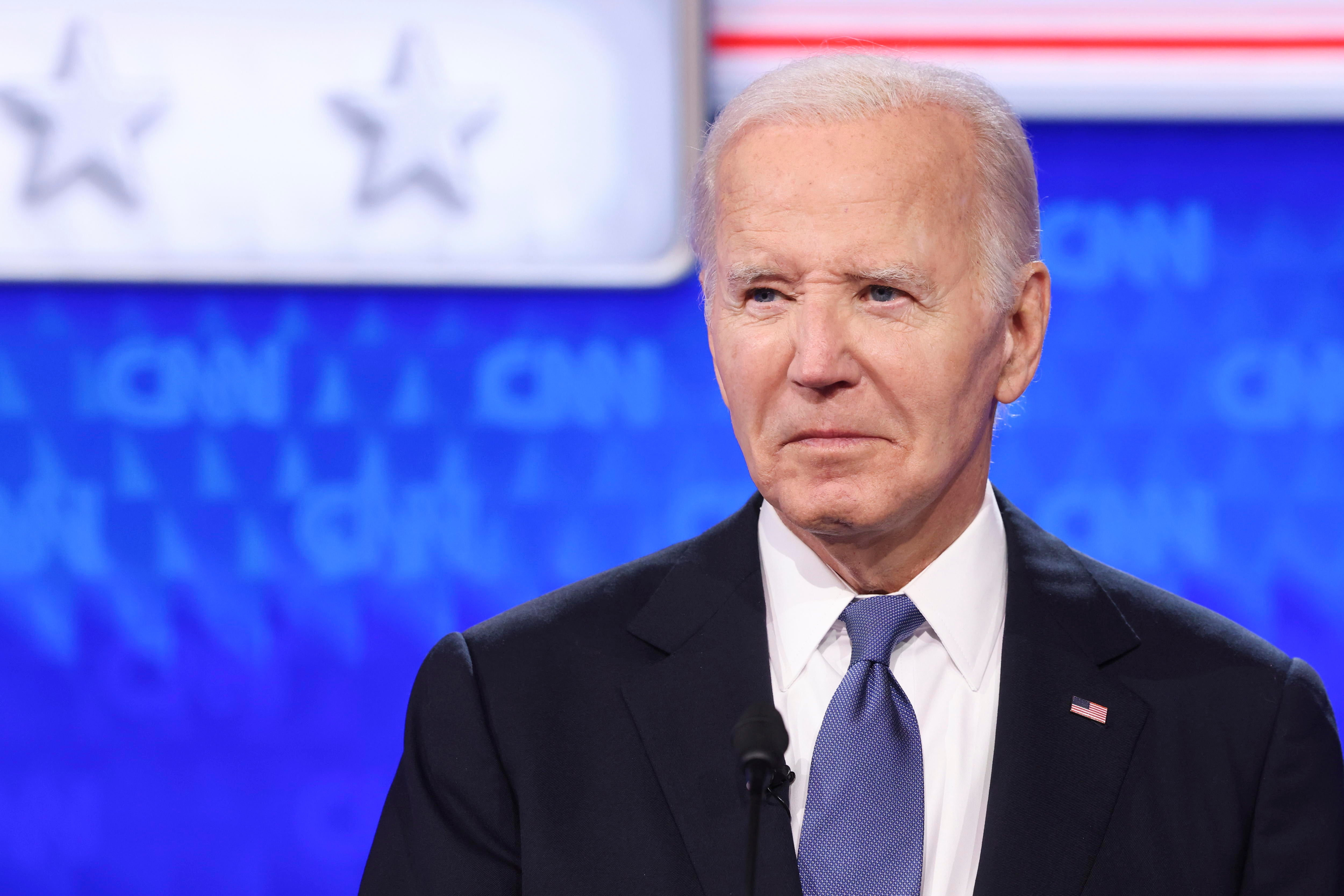Biden se reúne este domingo con su familia para hablar de su futuro político, según NBC Biden se reúne este domingo con su familia para hablar de su futuro político, según NBC