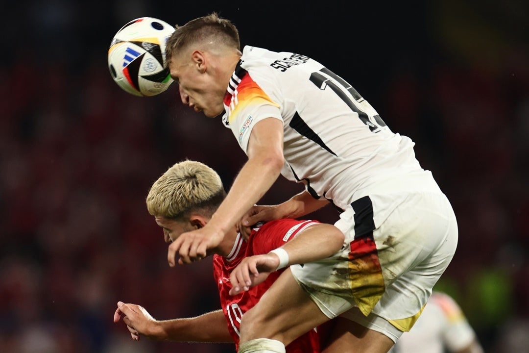 Alemania sobrevive a la tormenta y se mete en cuartos con aplomo Alemania sobrevive a la tormenta y se mete en cuartos con aplomo