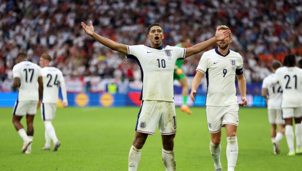 Jude Bellingham celebra el gol del empate ante Eslovaquia