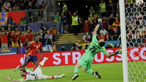 Nico Williams marca el tercer gol para España Nico Williams marca el tercer gol para España
