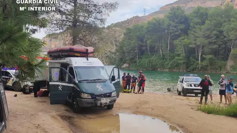 Continúa la búsqueda del hombre desaparecido en el Júcar, en Cortes de Pallás Continúa la búsqueda del hombre desaparecido en el Júcar, en Cortes de Pallás