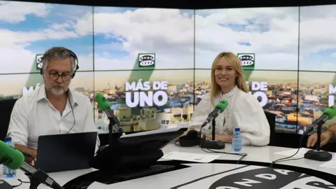 Patricia Conde en Más de Uno, junto a Carlos Alsina Patricia Conde en Más de Uno, junto a Carlos Alsina