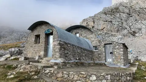 Refugio Jou de Los Cabrones-Cabrales refugio Jou de Los Cabrones-Cabrales