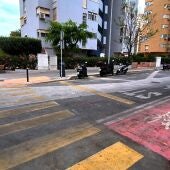 El PSOE de Benidorm denuncia el deterioro y la alta de señalización de los viales del barrio Els Tolls
