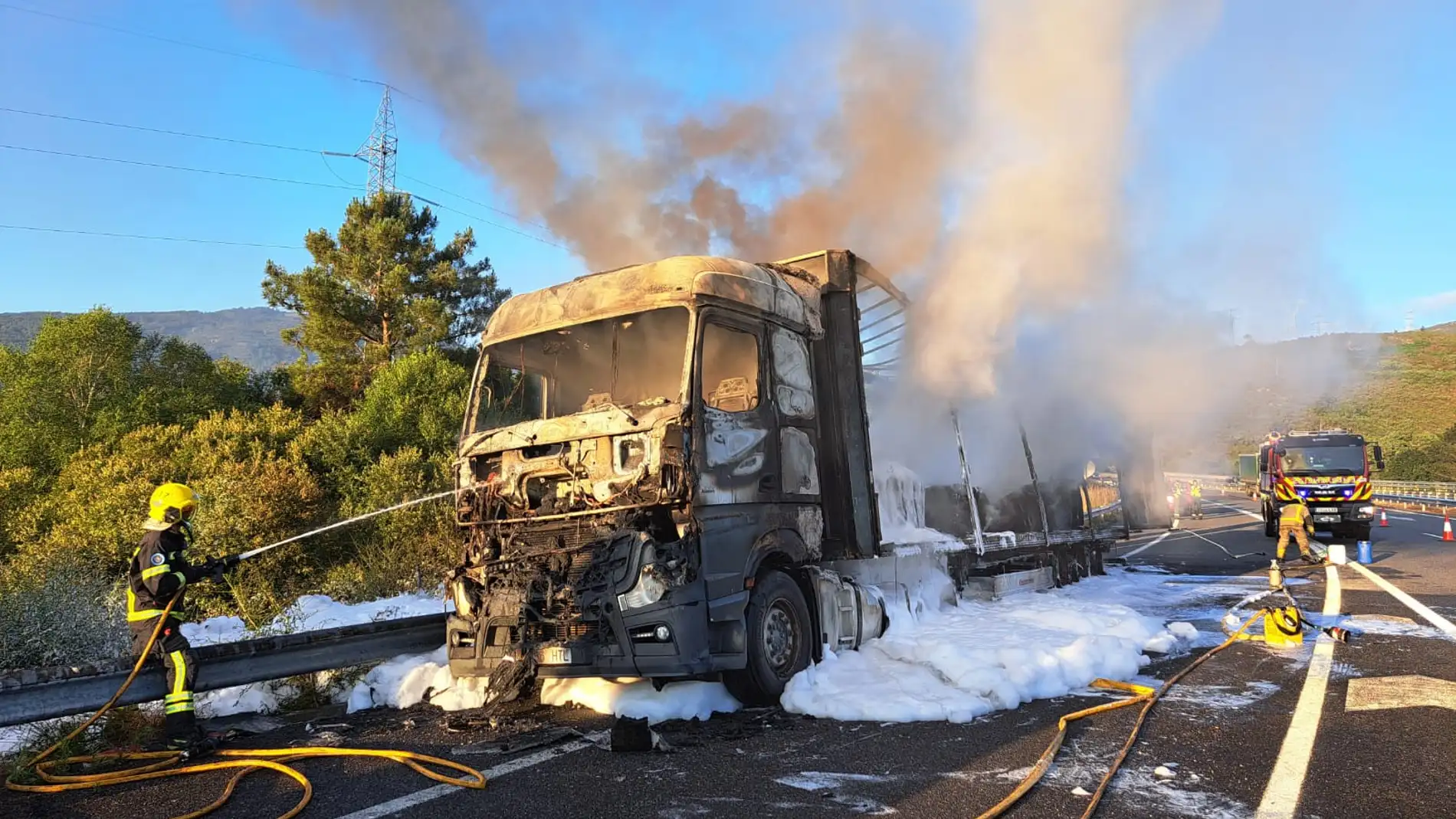 Incendio camión na autovía