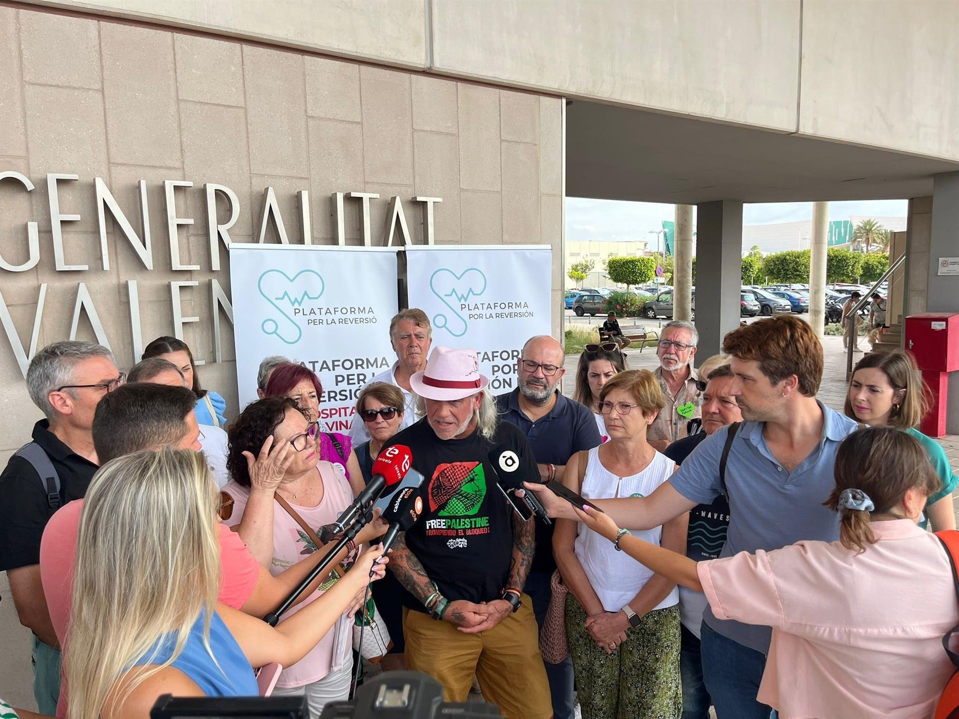 La Plataforma por la reversión del Hospital del Vinalopó de Elche estudia abrir la vía judicial por “la opacidad” de Sanidad La Plataforma por la reversión del Hospital del Vinalopó de Elche estudia abrir la vía judicial por “la opacidad” de Sanidad