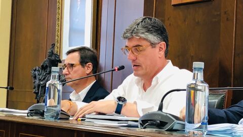 Marcos Zaragoza en el pleno donde se aprob&oacute; el convenio