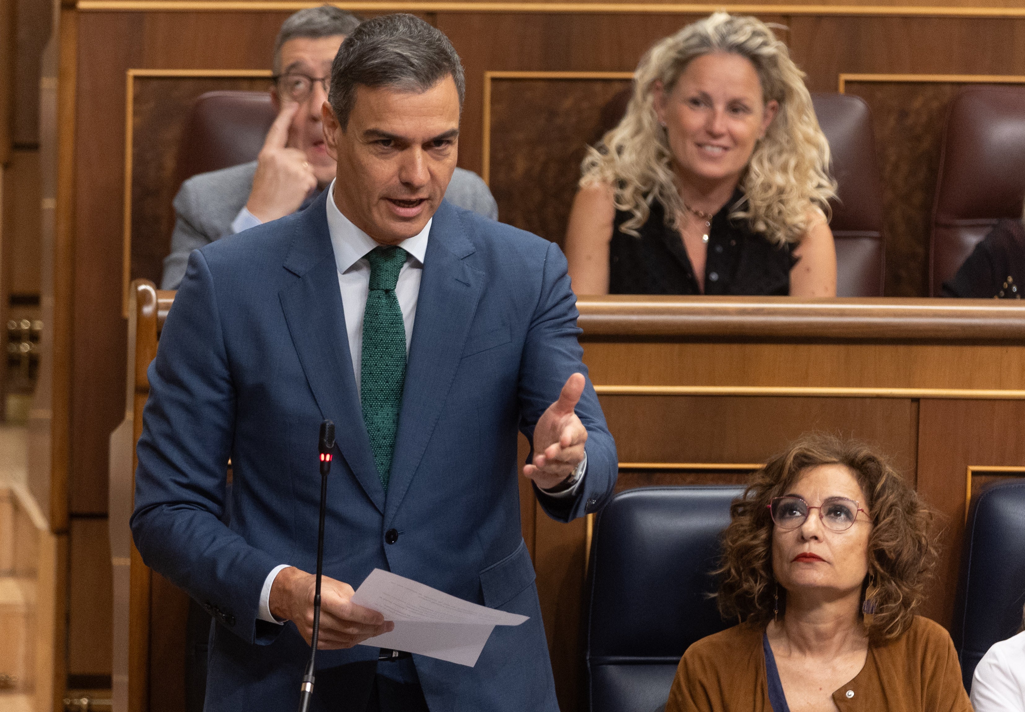 La JEC multa a Sánchez con 1500 euros por vulneración de la neutralidad en las catalanas La JEC multa a Sánchez con 1500 euros por vulneración de la neutralidad en las catalanas