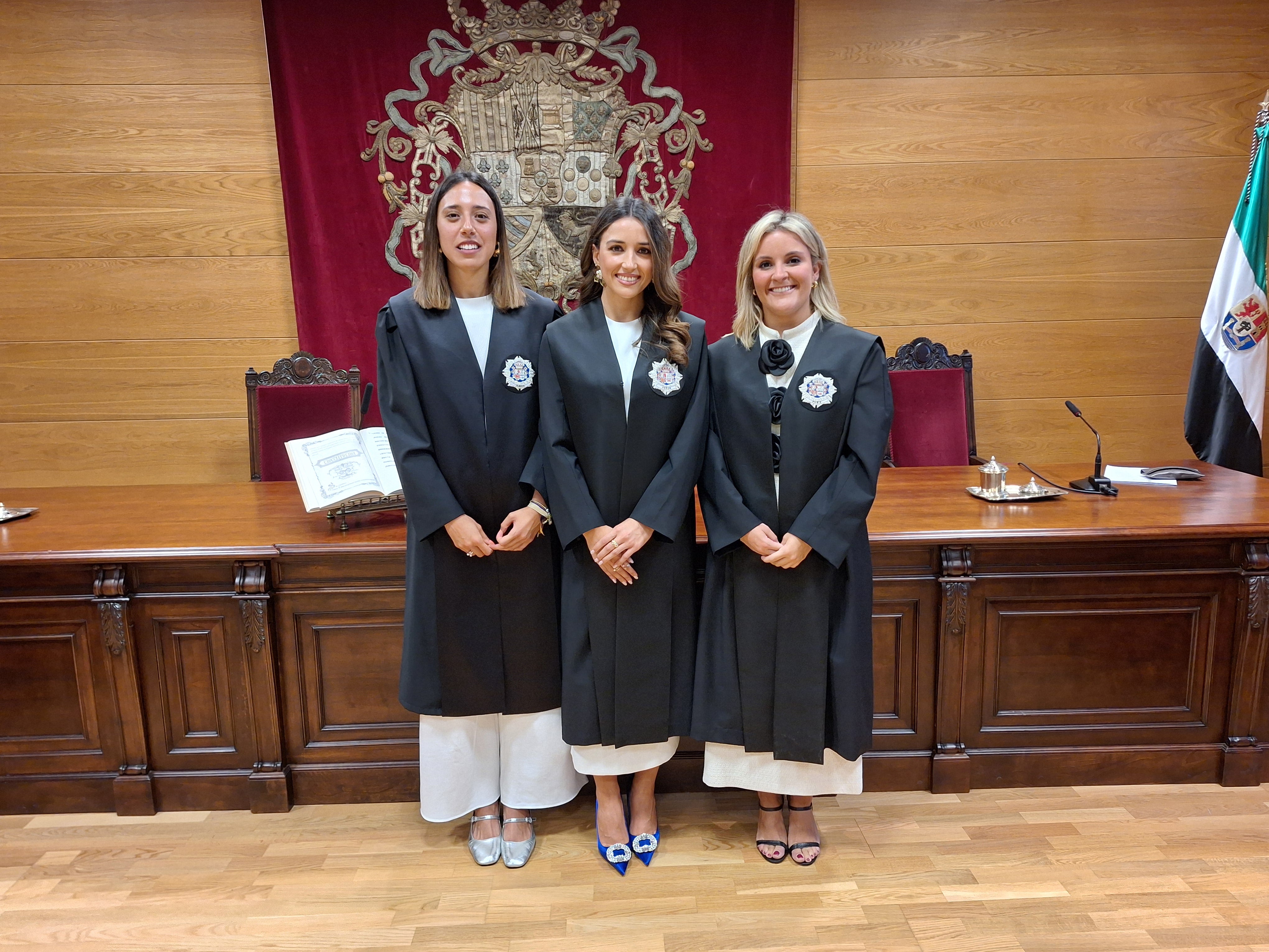 Tres juezas extremeñas juran como sustitutas para ejercer en la región Tres juezas extremeñas juran como sustitutas para ejercer en la región
