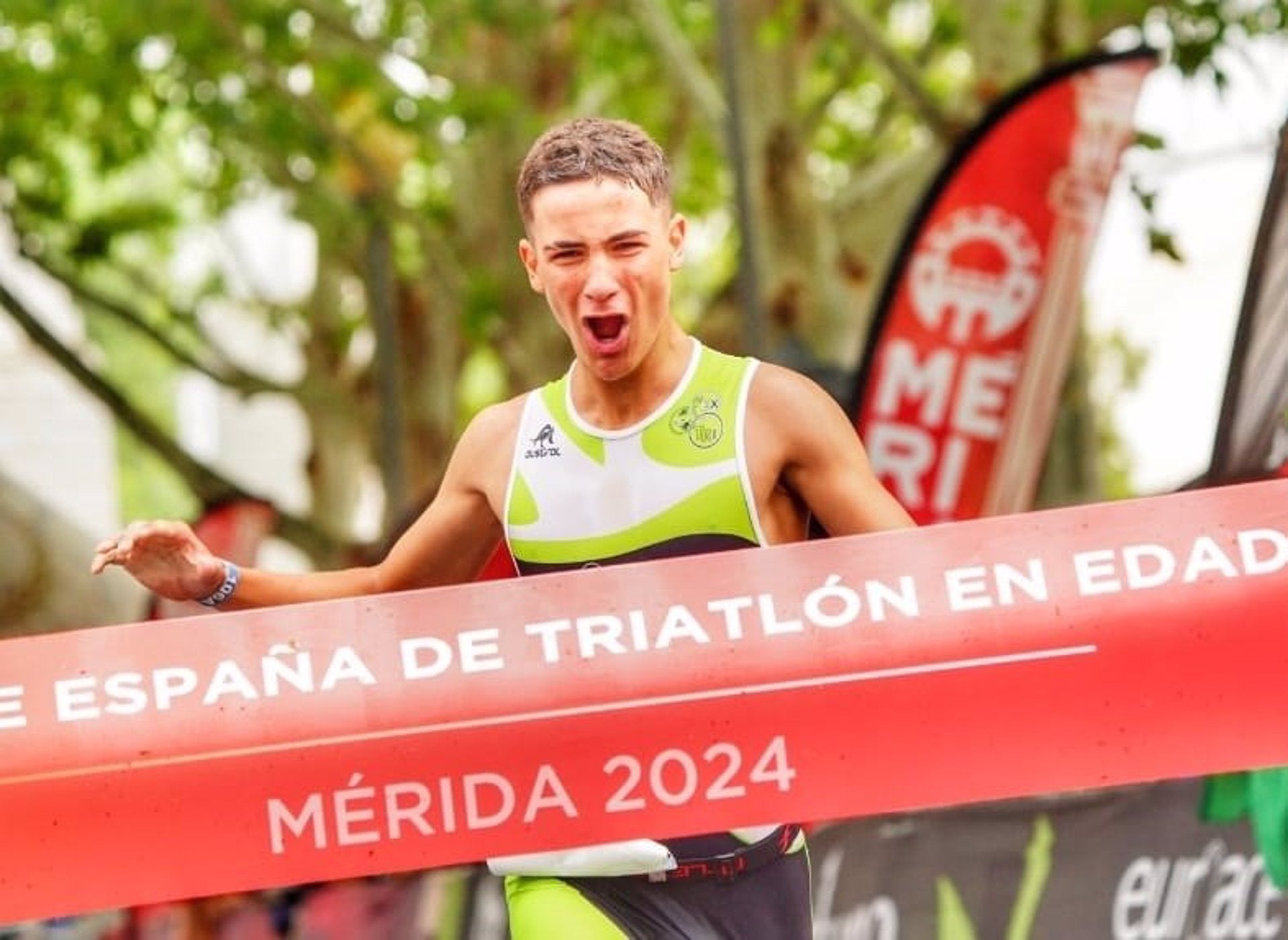 El extremeño Daniel Castro gana en Mérida el Campeonato de España de Triatlón en edad escolar El extremeño Daniel Castro gana en Mérida el Campeonato de España de Triatlón en edad escolar