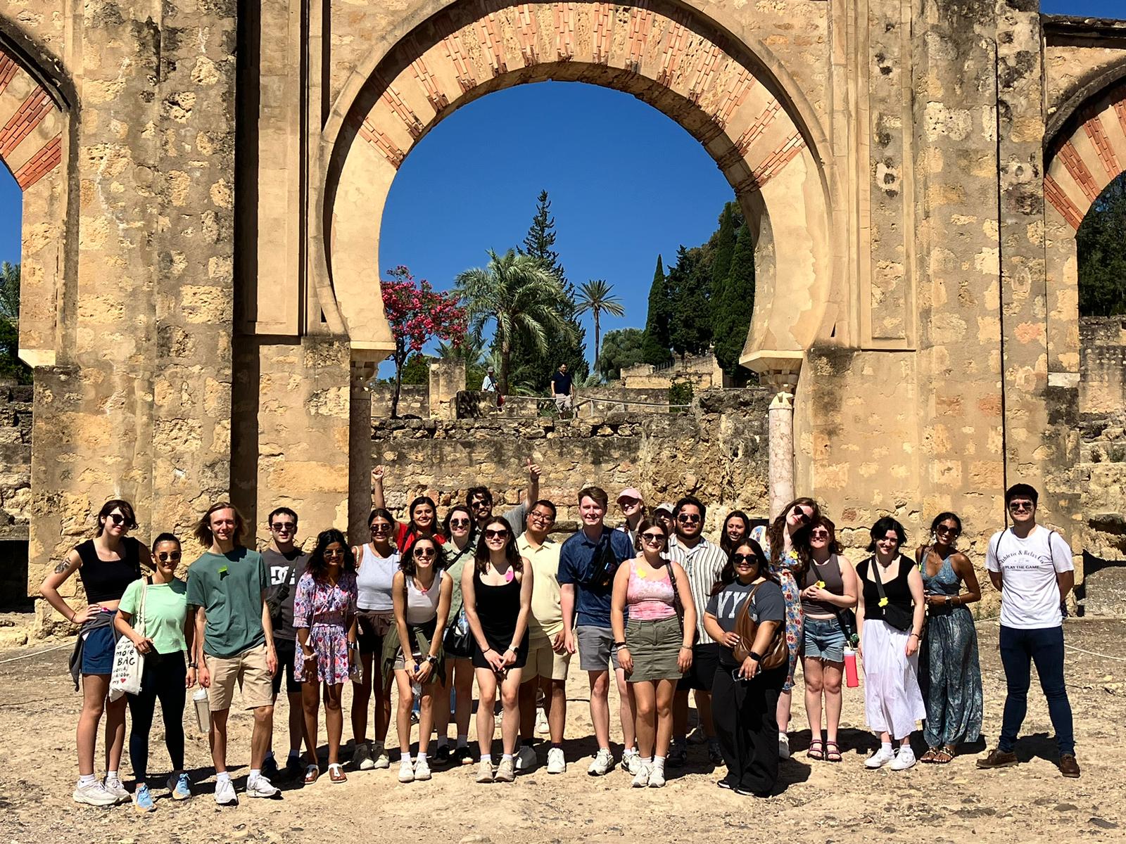 La Universidad Loyola celebra el décimo aniversario del Programa de Lengua y Cultura Española La Universidad Loyola celebra el décimo aniversario del Programa de Lengua y Cultura Española