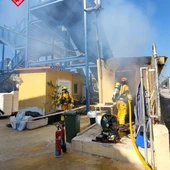 Susto en un resort de l'Alfàs del Pi ante el incendio originado en un pequeño almacén Susto en un resort de l'Alfàs del Pi ante el incendio originado en un pequeño almacén