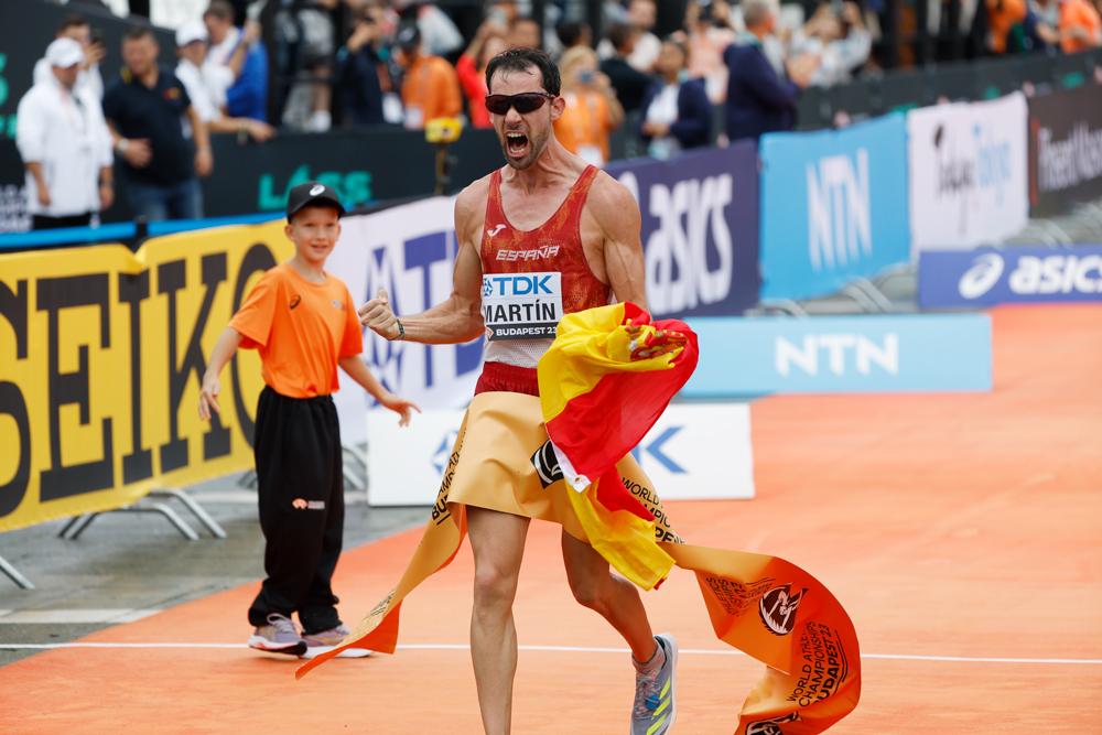 Álvaro Martín Uriol conquista con autoridad su séptimo título nacional de 10 km marcha en La Nucía Álvaro Martín Uriol conquista con autoridad su séptimo título nacional de 10 km marcha en La Nucía