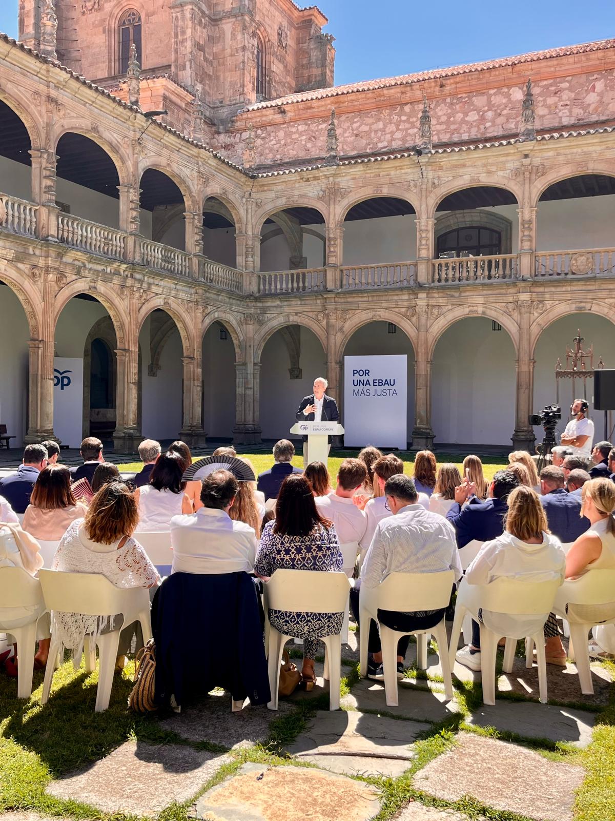 Azcón defiende homogeneizar la EVAU, aunque sin igualar los contenidos Azcón defiende homogeneizar la EVAU, aunque sin igualar los contenidos