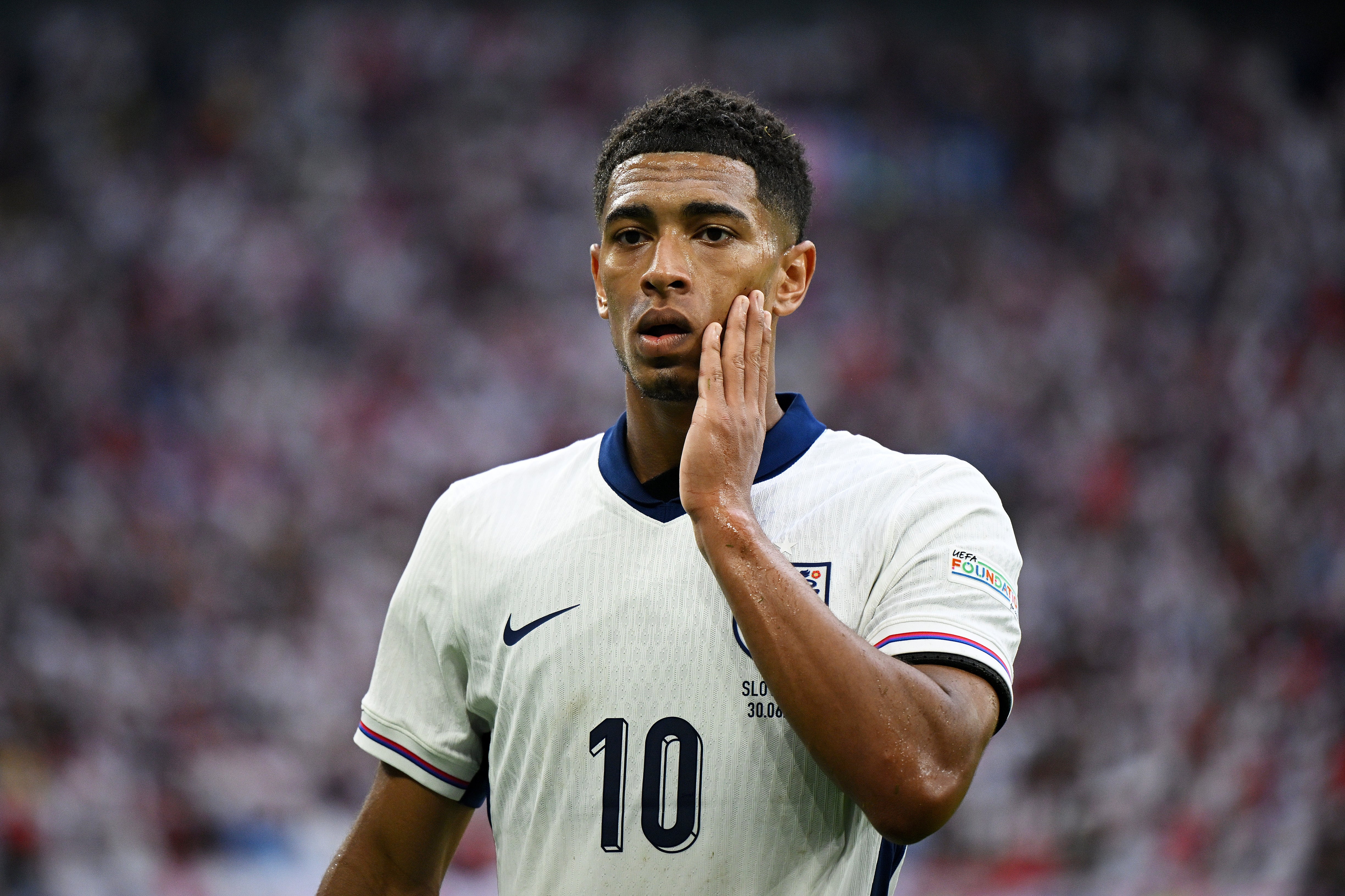 La UEFA abre una investigación a Bellingham por sus gestos ante Eslovaquia La UEFA abre una investigación a Bellingham por sus gestos ante Eslovaquia