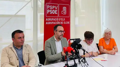 El PSOE dice que en Elche hay alrededor de un millar de expedientes de Dependencia sin resolver El PSOE demanda a la Generalitat más ayudas para las personas dependientes