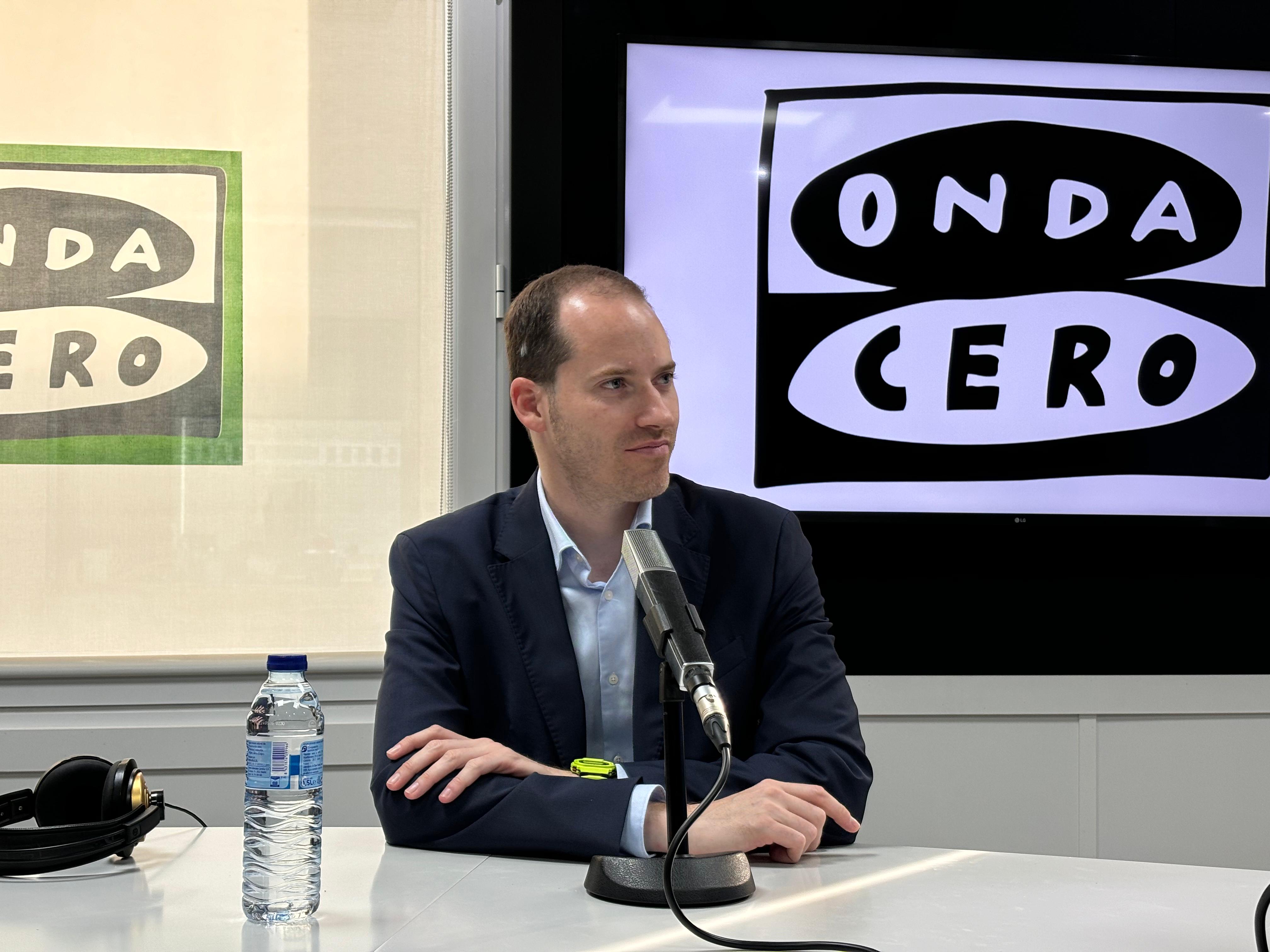 Juan Fernández, portaveu del PP: "El PSC ha ressucitat el pacte del Tinell" Juan Fernández, portaveu del PP: "El PSC ha ressucitat el pacte del Tinell"