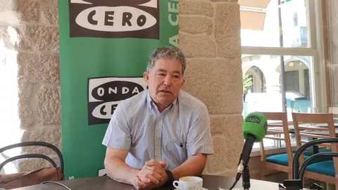 Miguel Anxo Fernández Lores - Alcalde Pontevedra Alcalde de Pontevedra en la cafetería Carabela