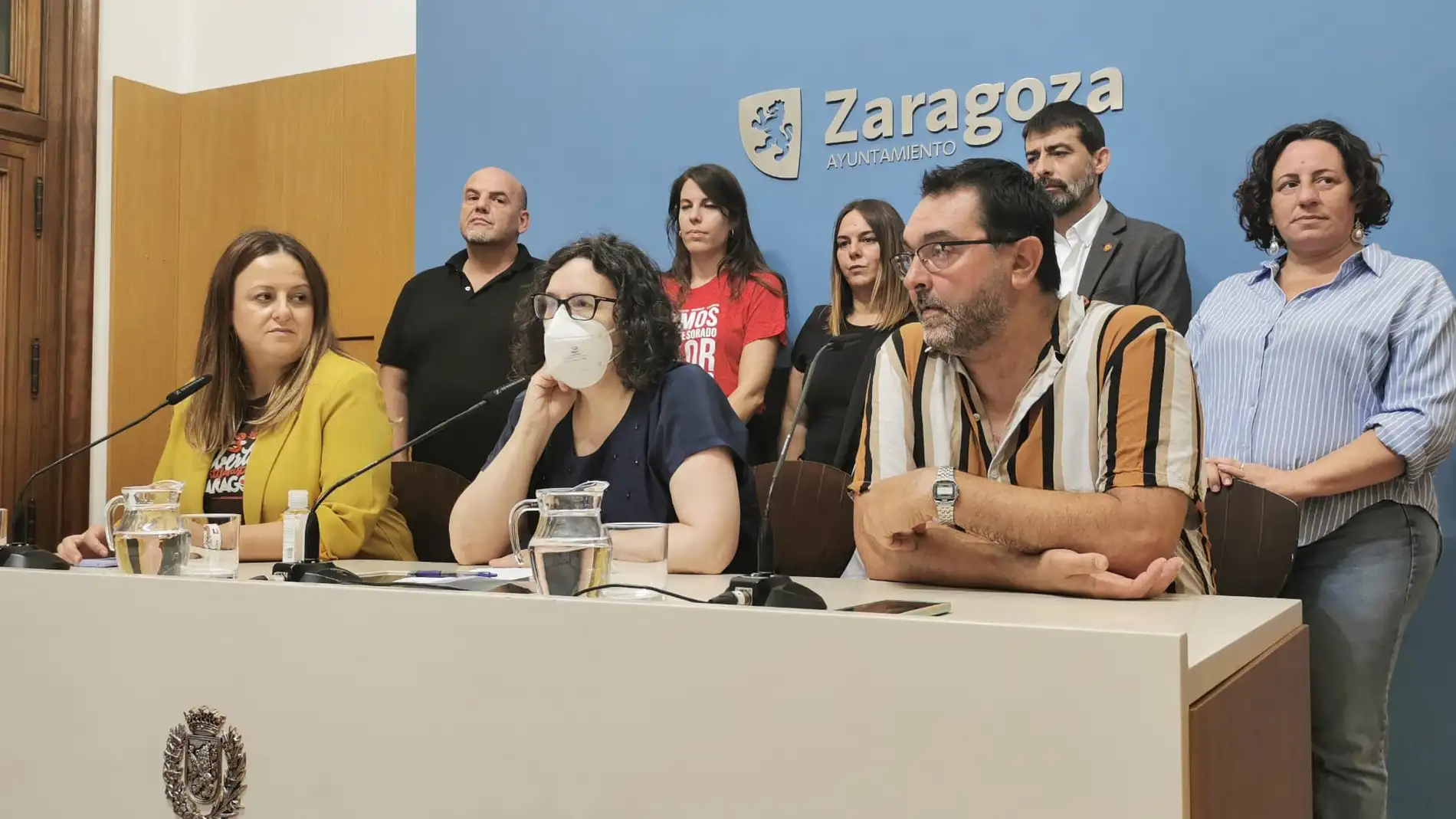 Miembros de FAPAR, ZeC, CCOO, CGT, FABZ, Podemos e IU en la rueda de prensa