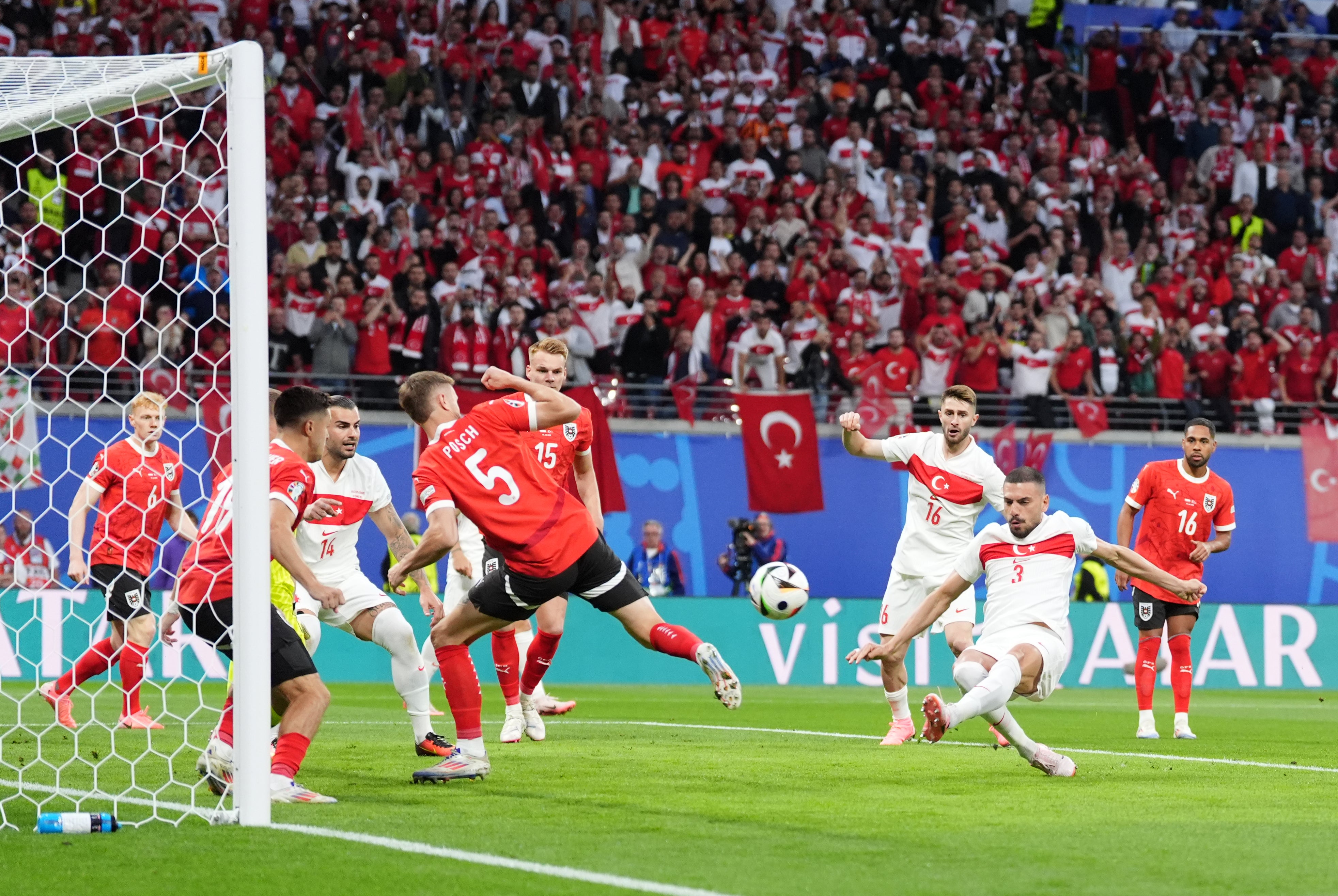 Una heroica Turquía resiste ante Austria y se mete en cuartos Una heroica Turquía resiste ante Austria y se mete en cuartos