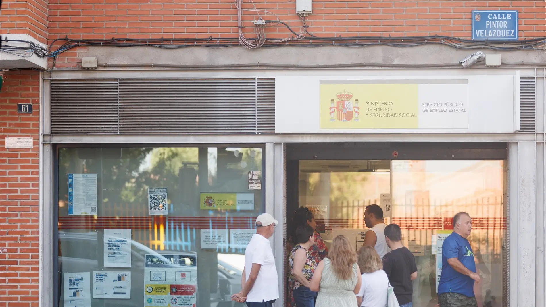 El paro baja en Coruña un 3% en junio El paro baja en Coruña un 3% en junio