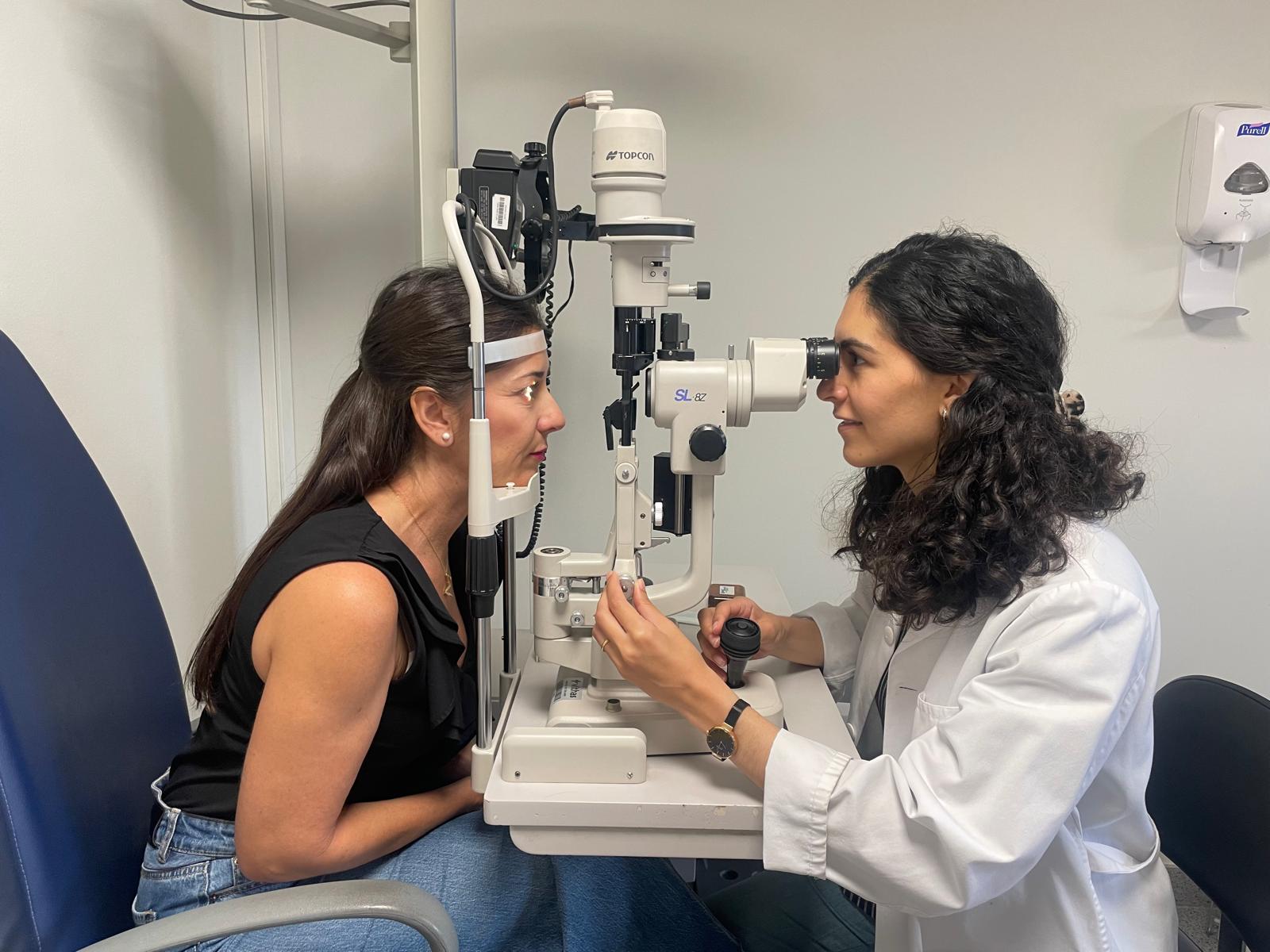 Aumentan las infecciones oculares por el mal uso de las lentillas en verano, según Vithas Aumentan las infecciones oculares por el mal uso de las lentillas en verano, según Vithas